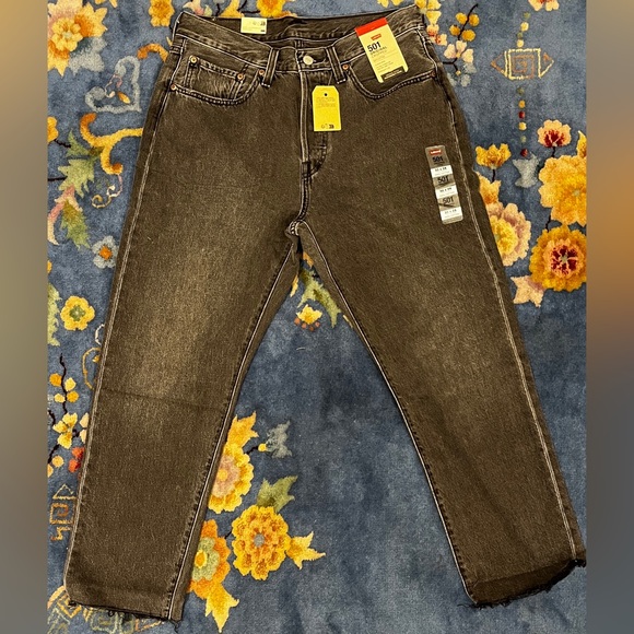 NWT Levi’s 501 Jeans Women 30x26 Black Denim Original Cropped High Rise Designer - Picture 1 of 5